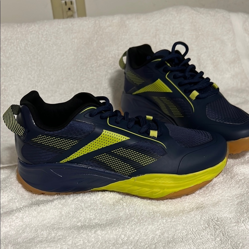 Reebok kids size 4 sneakers